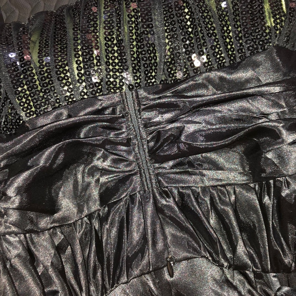 🧚🏻‍♂️ - Picture 6 of 7